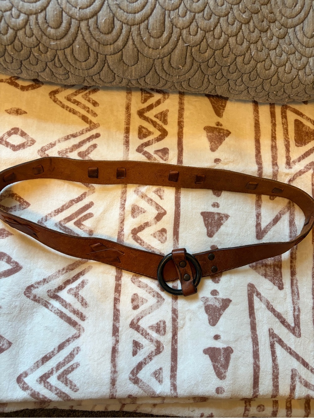 Women’s leather belt with beautiful design size medium